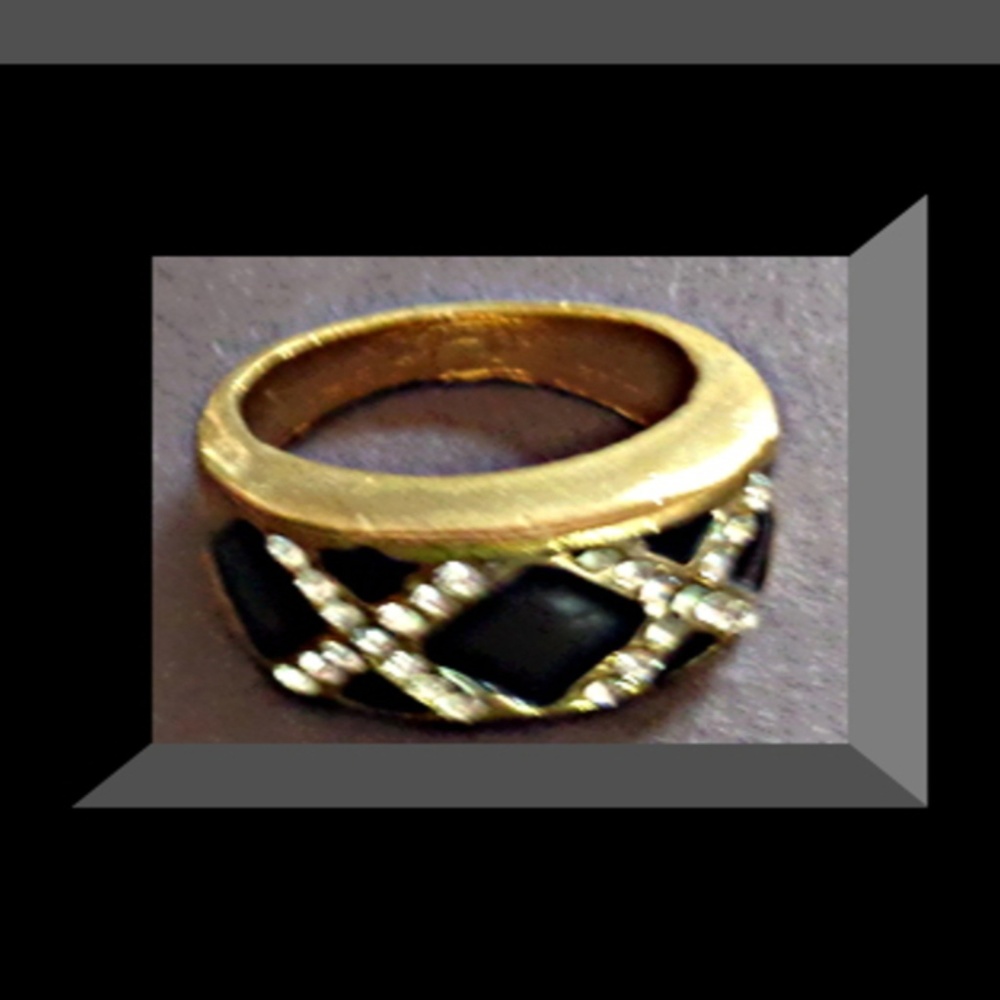 Double X Design Size 6.5 Ring With Clear Crystals